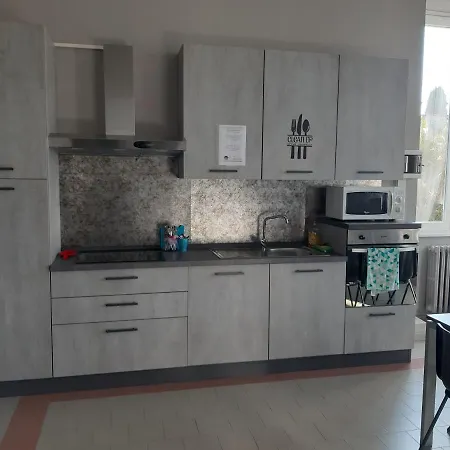 بيت شباب Ostello Verbania *