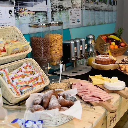 Ostello Verbania Auberge de jeunesse *